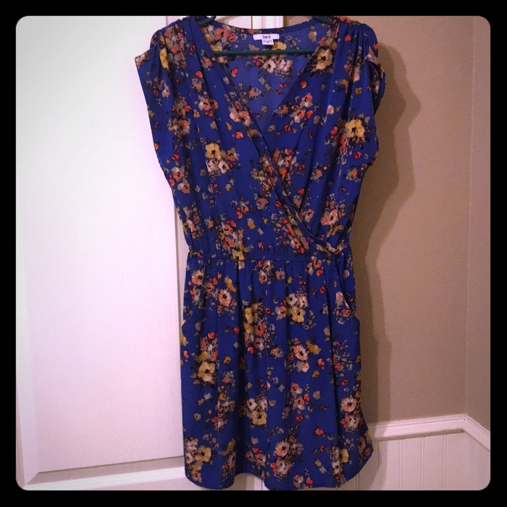 Bar III short sleeve dress with pockets, size Med